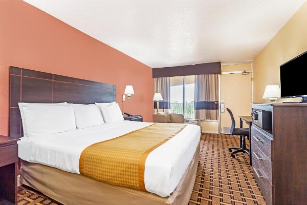 Days Inn by Wyndham Fort Lauderdale-Oakland Park Airport N image 22